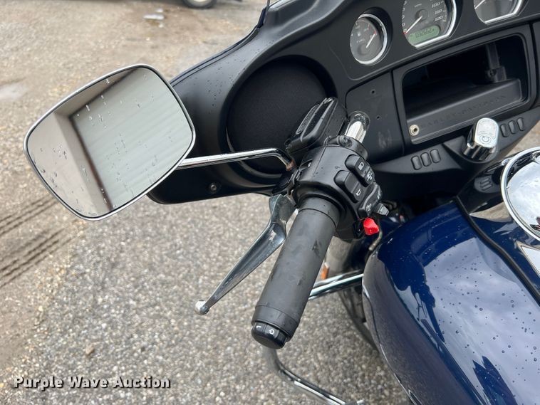 image for item JM9212 2014 Harley Davidson Electra Glide FLHTP Police  motorcycle