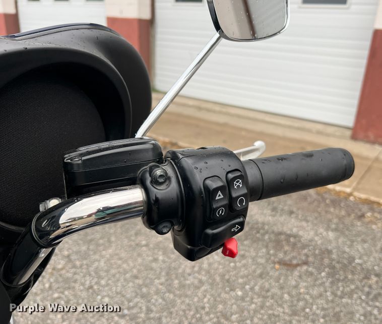 image for item JM9212 2014 Harley Davidson Electra Glide FLHTP Police  motorcycle