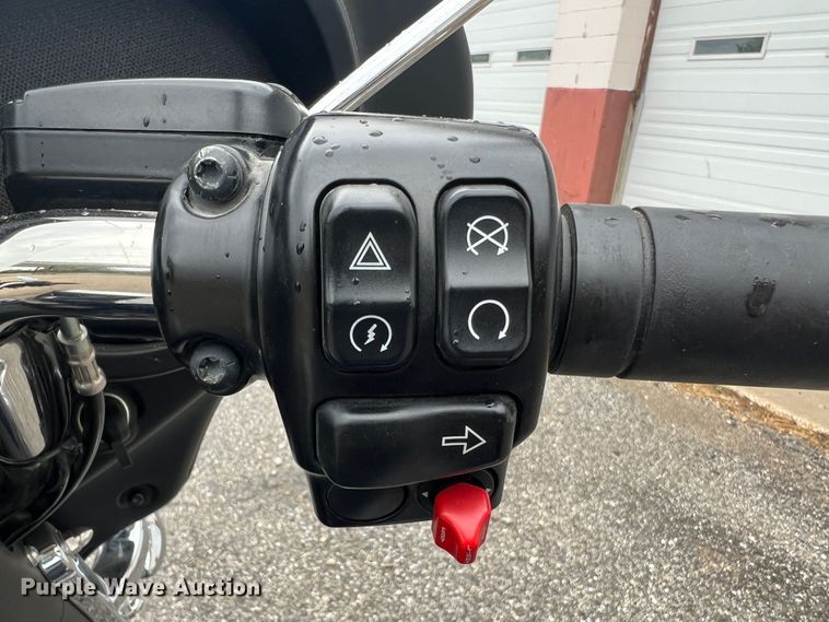 image for item JM9212 2014 Harley Davidson Electra Glide FLHTP Police  motorcycle