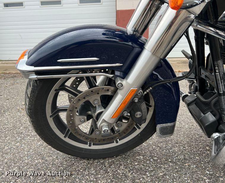 image for item JM9212 2014 Harley Davidson Electra Glide FLHTP Police  motorcycle