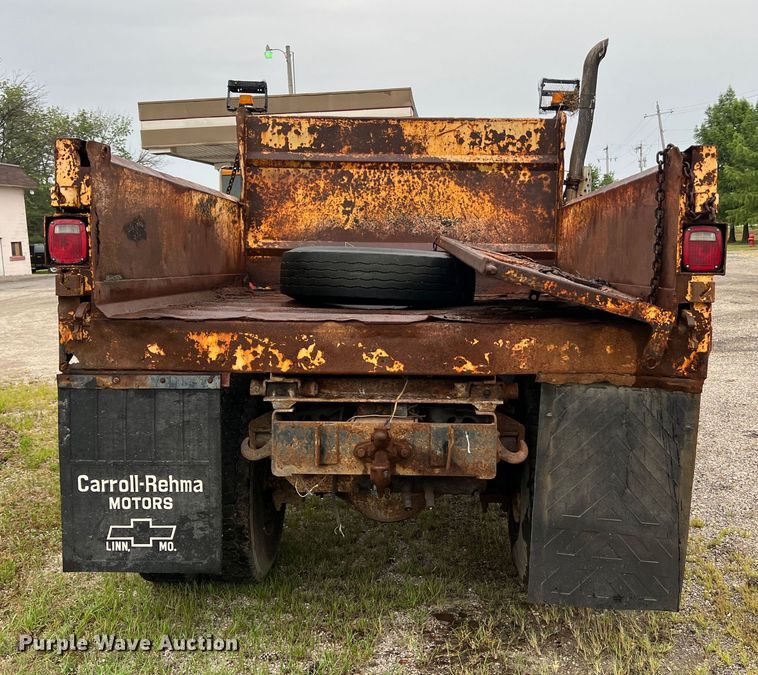 image for item JM9213 1992 International 4900  dump truck