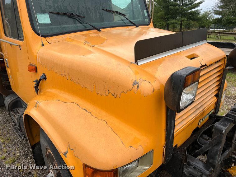 image for item JM9213 1992 International 4900  dump truck