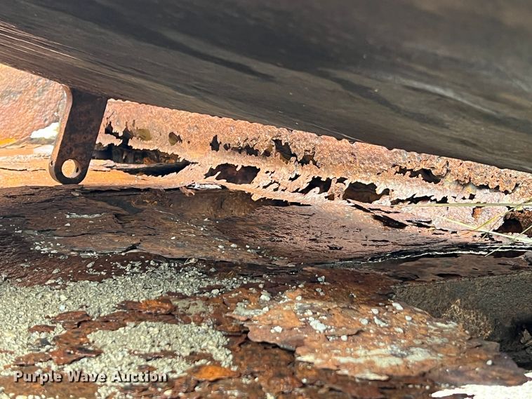 image for item JM9213 1992 International 4900  dump truck