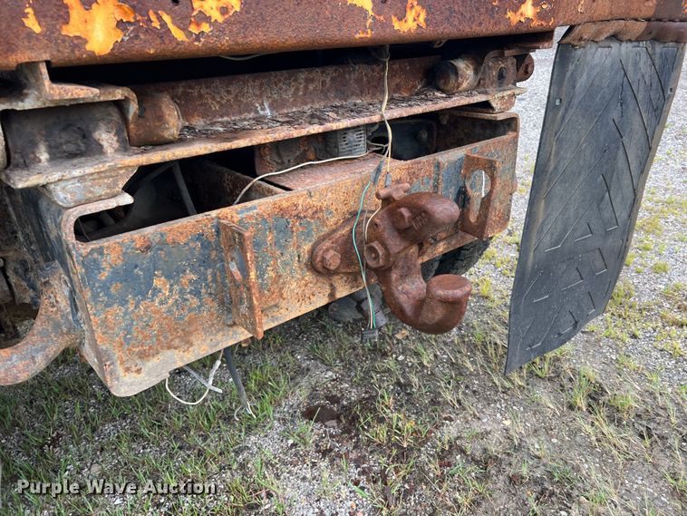 image for item JM9213 1992 International 4900  dump truck