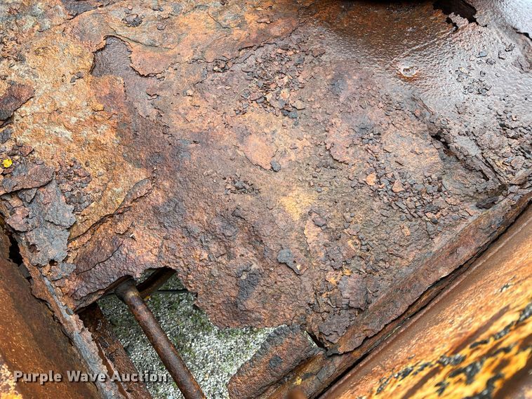 image for item JM9213 1992 International 4900  dump truck