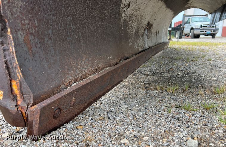 image for item JM9213 1992 International 4900  dump truck