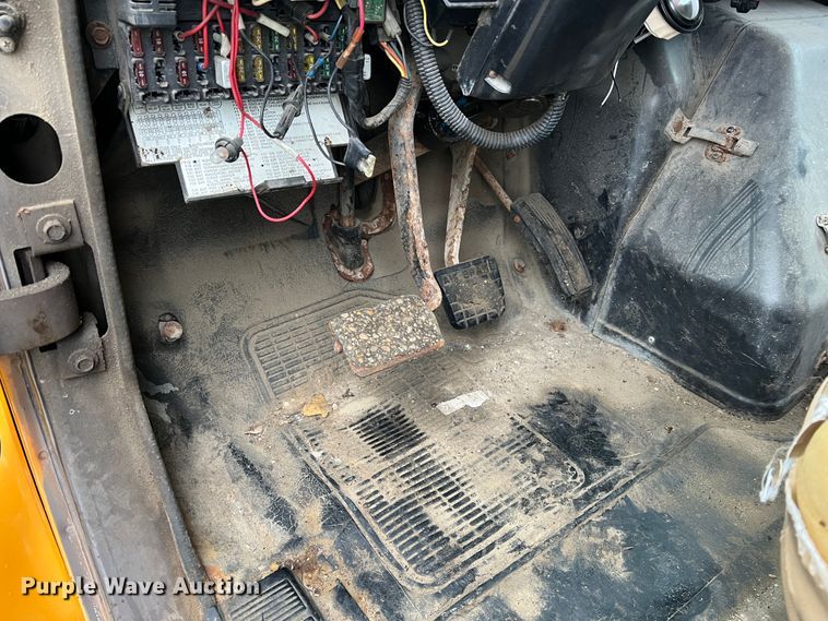 image for item JM9213 1992 International 4900  dump truck