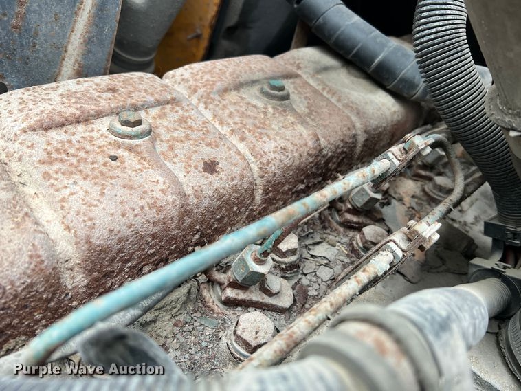 image for item JM9213 1992 International 4900  dump truck