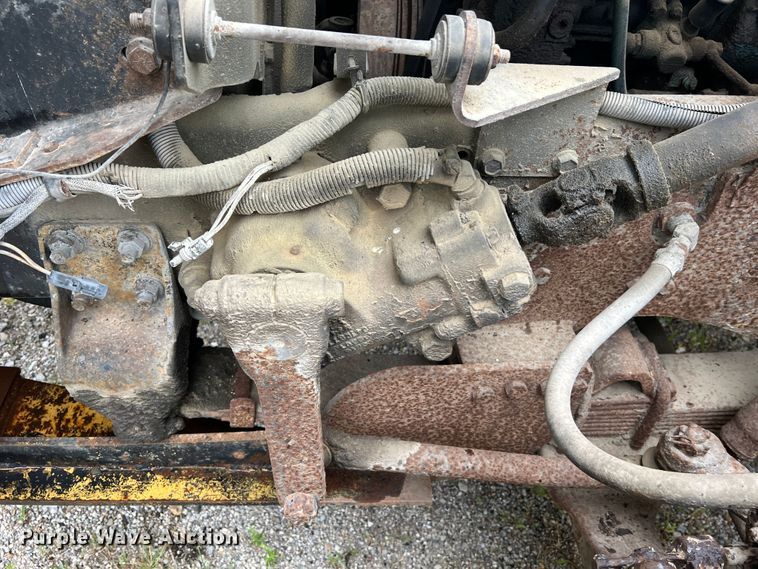 image for item JM9213 1992 International 4900  dump truck