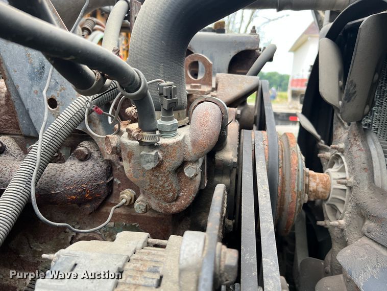 image for item JM9213 1992 International 4900  dump truck