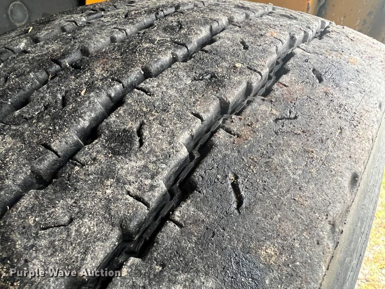 image for item JM9213 1992 International 4900  dump truck