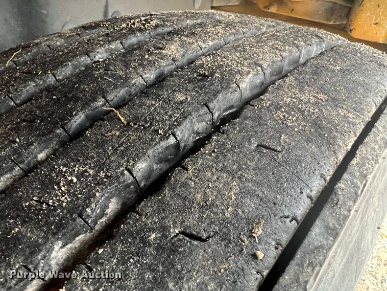 image for item JM9213 1992 International 4900  dump truck