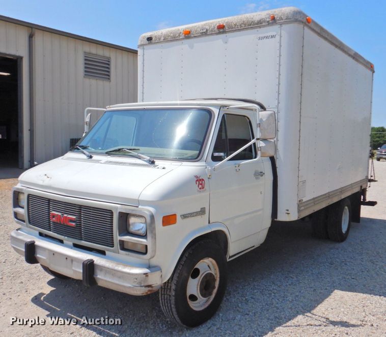 image for item JR9974 1992 GMC Vandura G3500  box truck