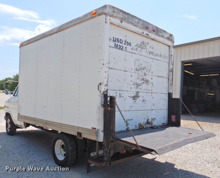image for item JR9974 1992 GMC Vandura G3500  box truck