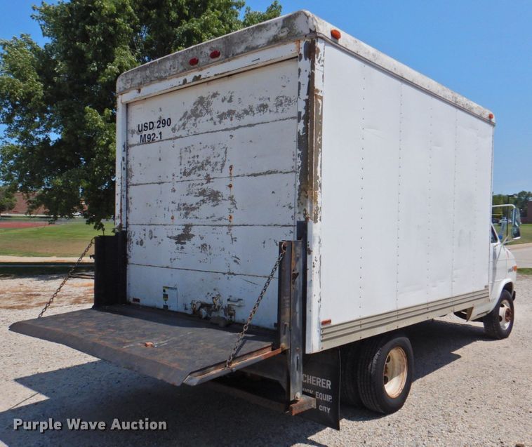 image for item JR9974 1992 GMC Vandura G3500  box truck