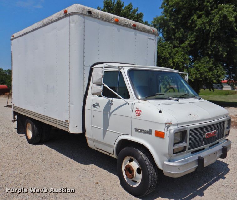 image for item JR9974 1992 GMC Vandura G3500  box truck