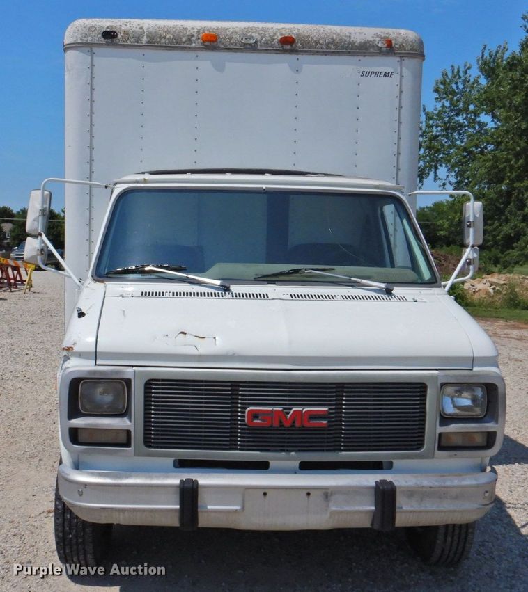image for item JR9974 1992 GMC Vandura G3500  box truck