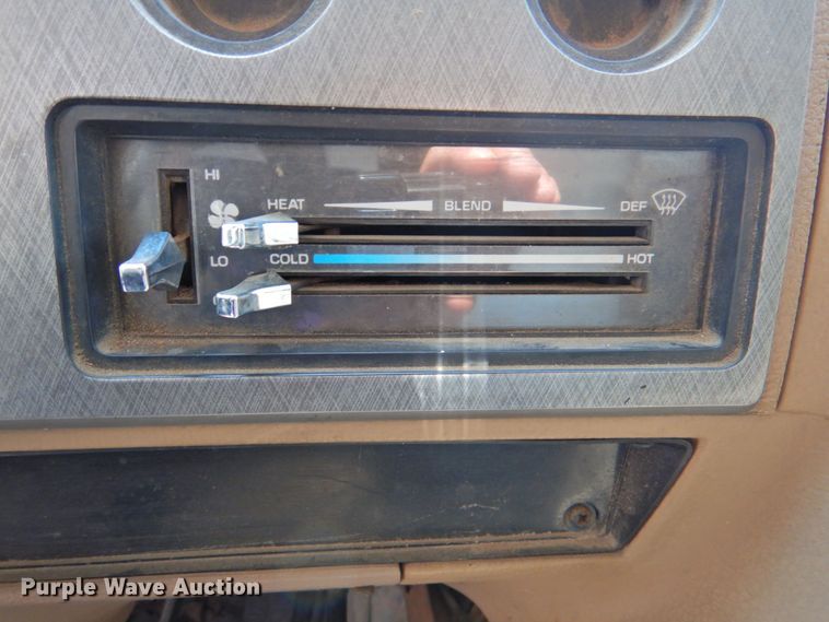 image for item JR9974 1992 GMC Vandura G3500  box truck