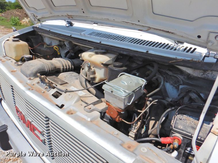 image for item JR9974 1992 GMC Vandura G3500  box truck