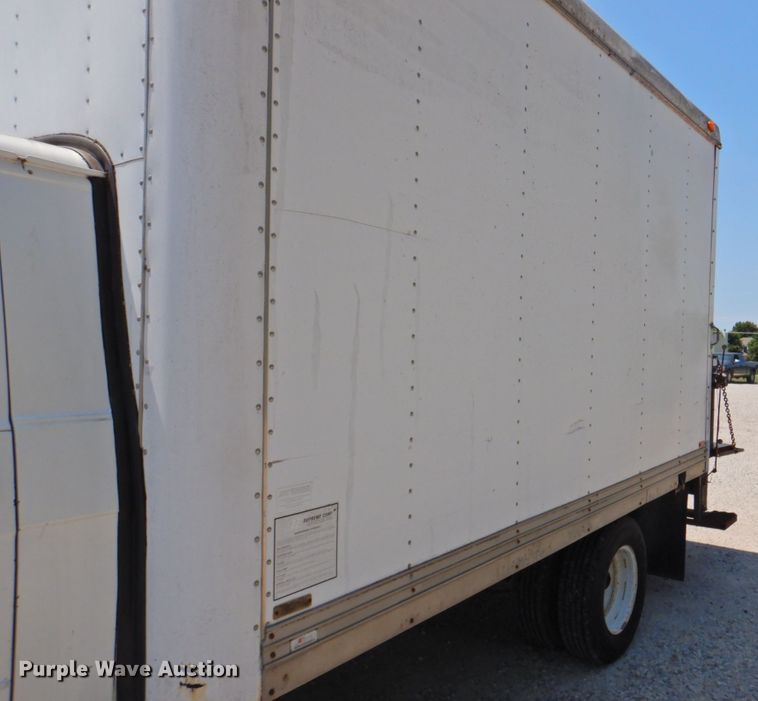 image for item JR9974 1992 GMC Vandura G3500  box truck