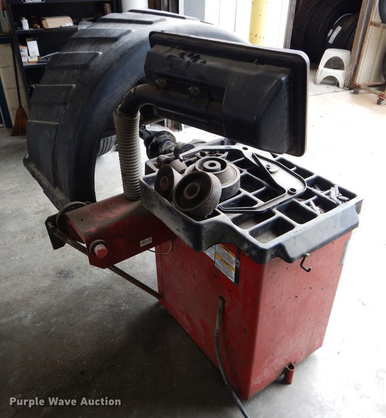 image for item JX9124 Coats 1250  wheel balancer