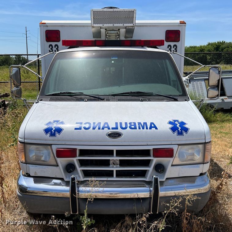 image for item JX9385 2000 Ford E450 Super Duty  ambulance