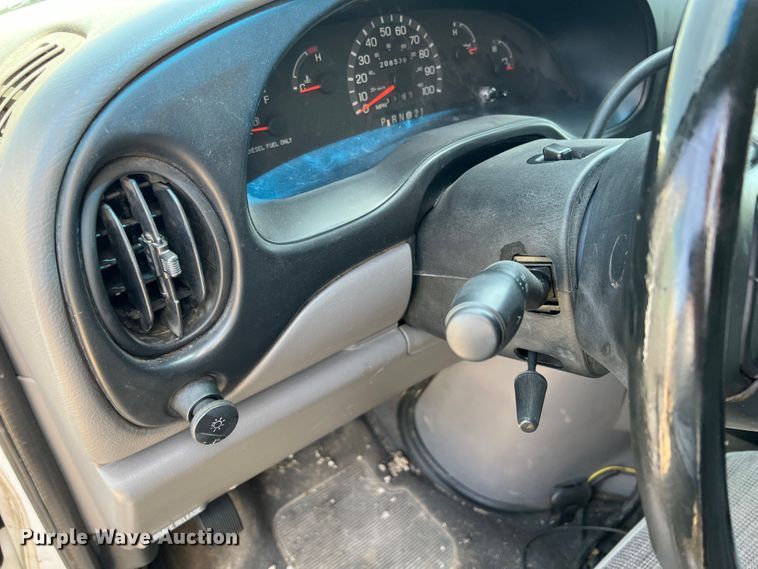 image for item JX9385 2000 Ford E450 Super Duty  ambulance