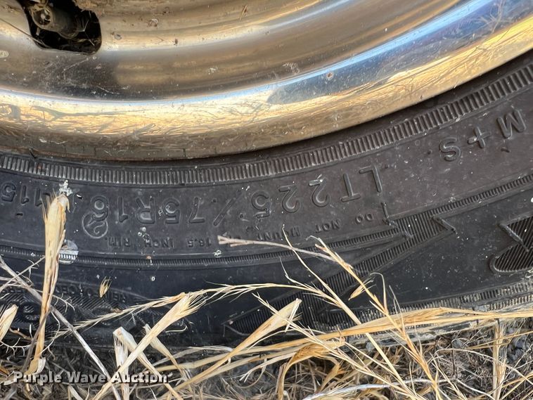 image for item JX9385 2000 Ford E450 Super Duty  ambulance