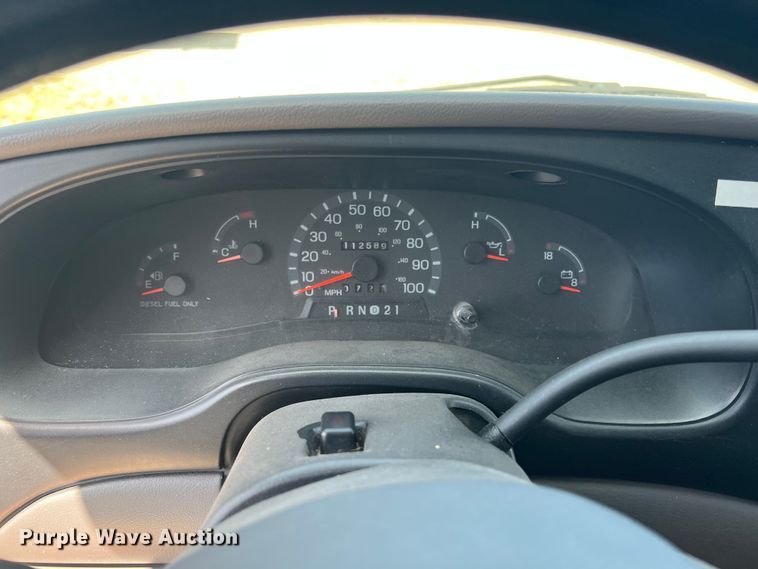 image for item JX9386 2001 Ford E450 Super Duty  ambulance