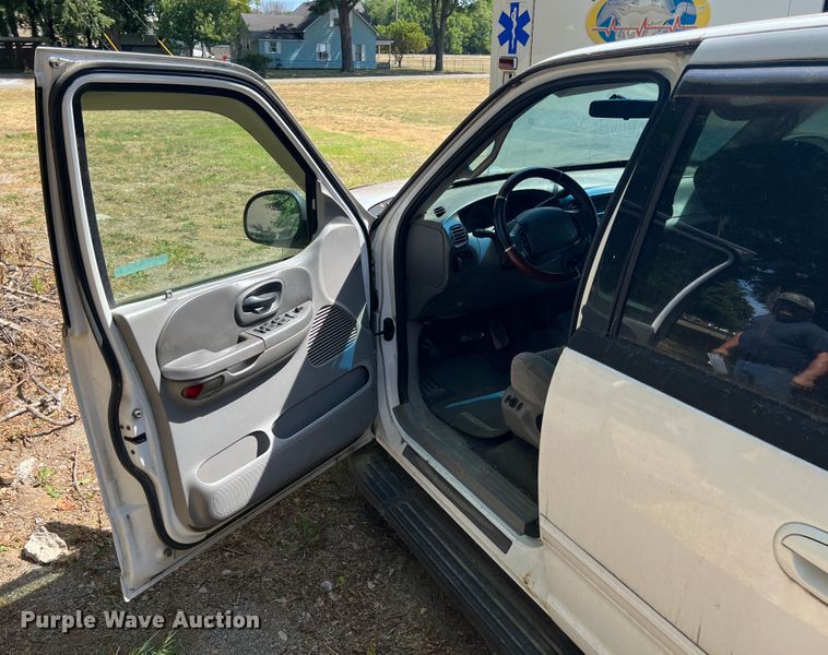 image for item JX9387 2001 Ford F150  SuperCrew pickup truck