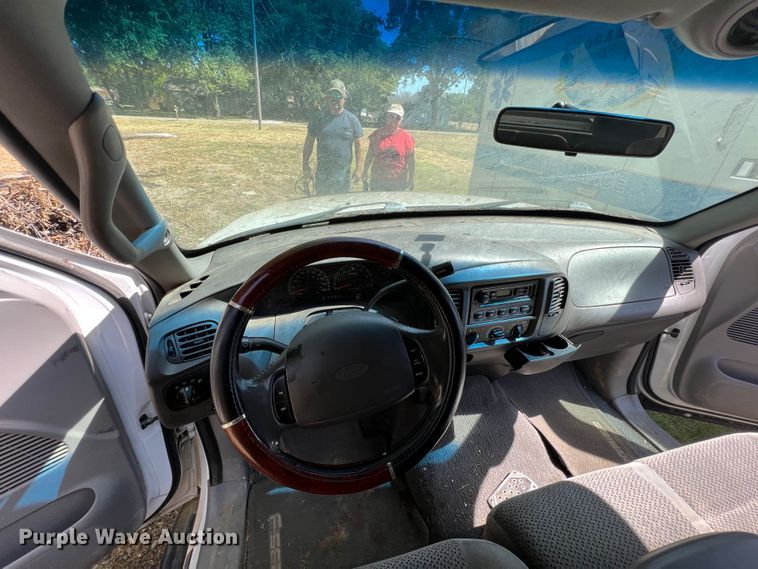 image for item JX9387 2001 Ford F150  SuperCrew pickup truck