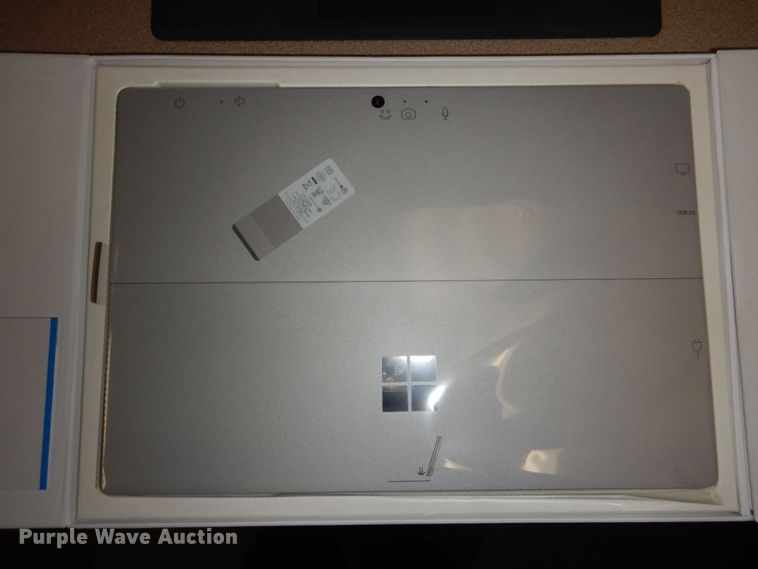 image for item KE9024 Microsoft Surface Pro 4 tablet