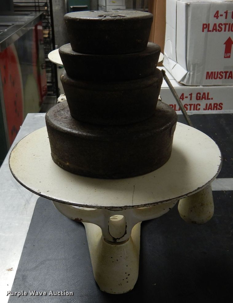 image for item KI9247 Penn  weight scale