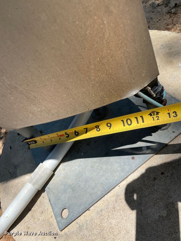 image for item KJ9745 Antenna tower