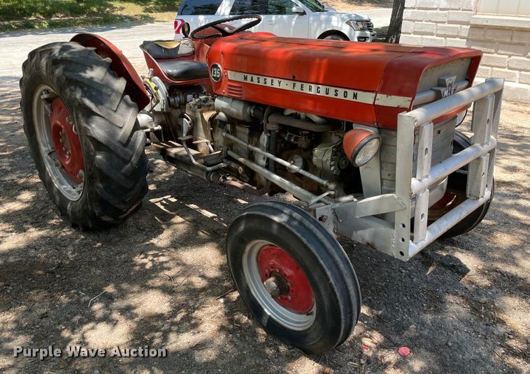 image for item KJ9746 1967 Massey Ferguson 135 tractor