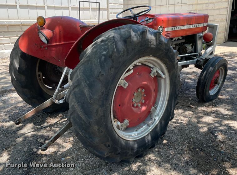 image for item KJ9746 1967 Massey Ferguson 135 tractor