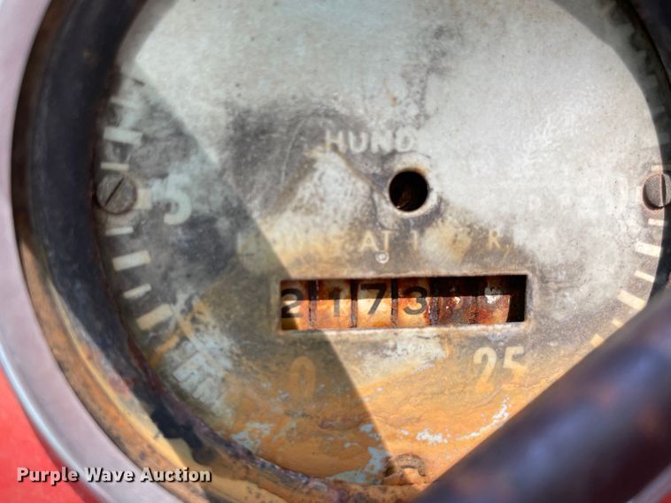 image for item KJ9746 1967 Massey Ferguson 135 tractor