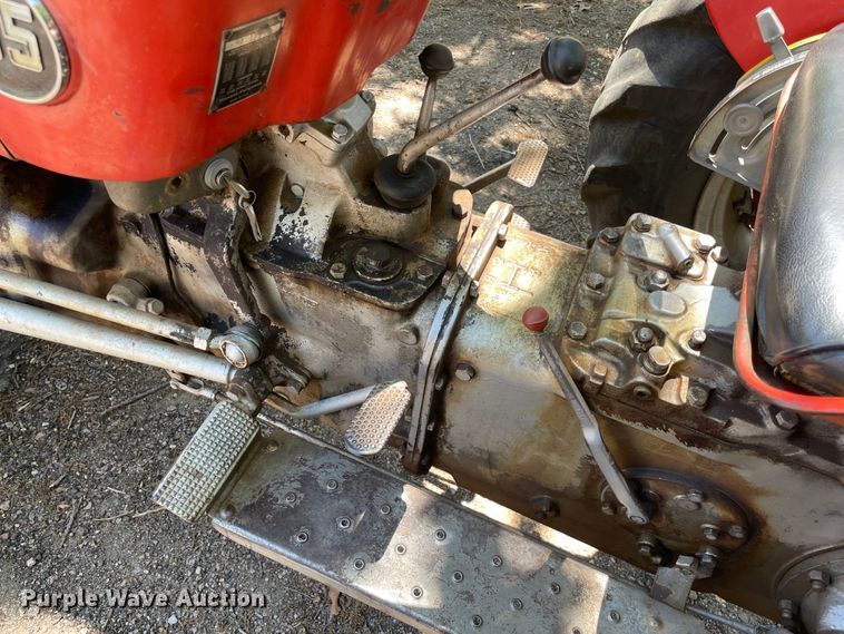 image for item KJ9746 1967 Massey Ferguson 135 tractor