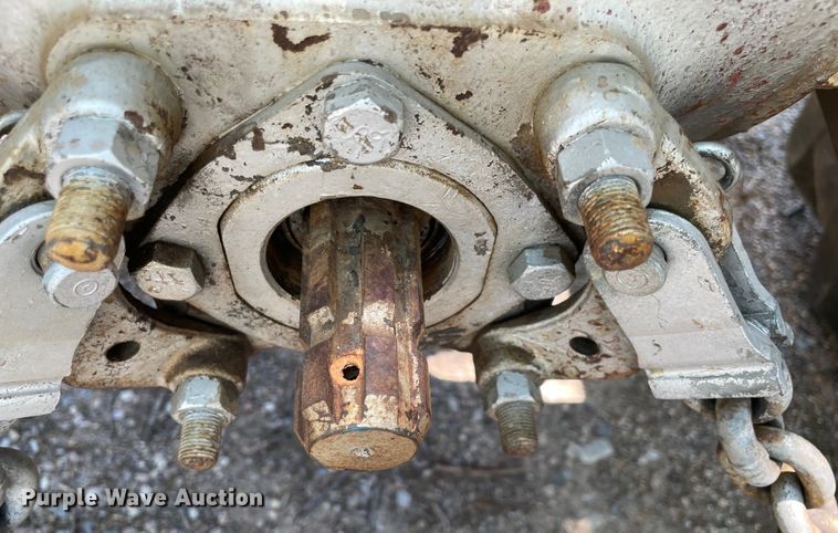 image for item KJ9746 1967 Massey Ferguson 135 tractor