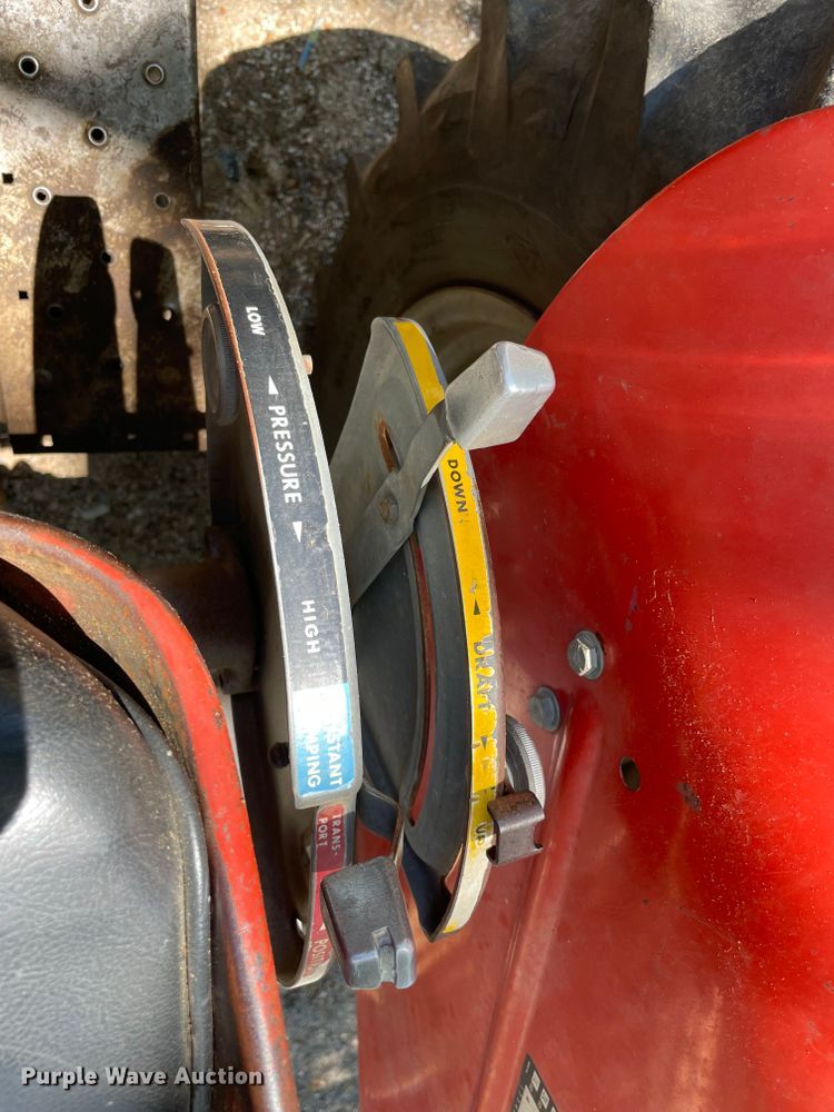 image for item KJ9746 1967 Massey Ferguson 135 tractor