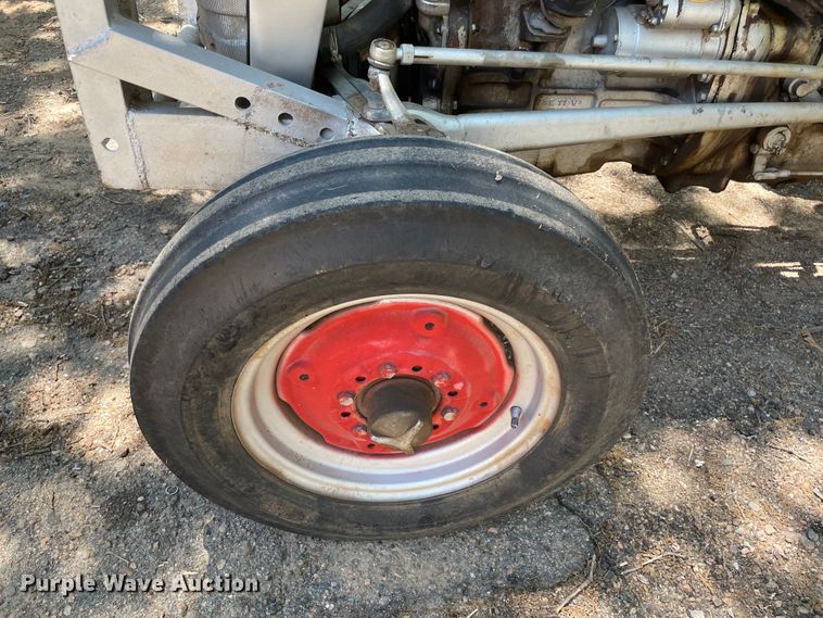 image for item KJ9746 1967 Massey Ferguson 135 tractor