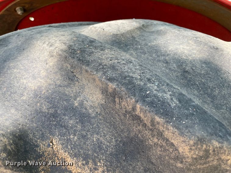 image for item KJ9746 1967 Massey Ferguson 135 tractor