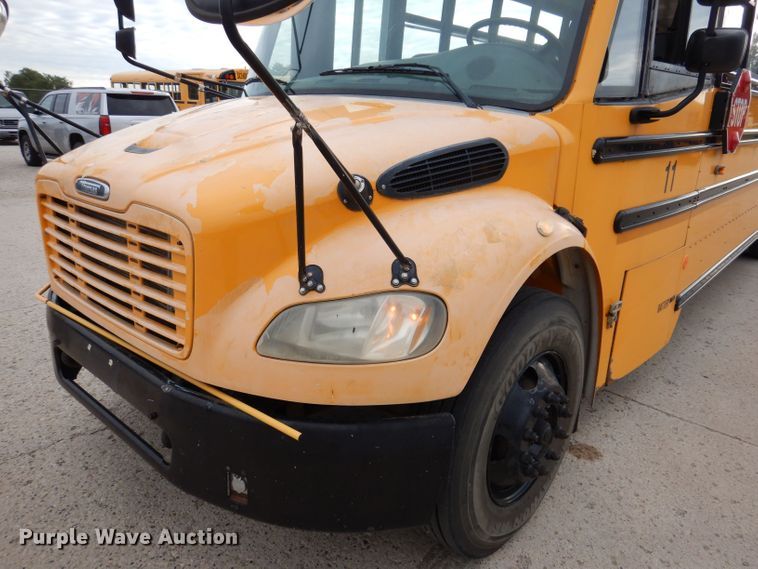 image for item KP9512 2007 Thomas Built B2  school bus