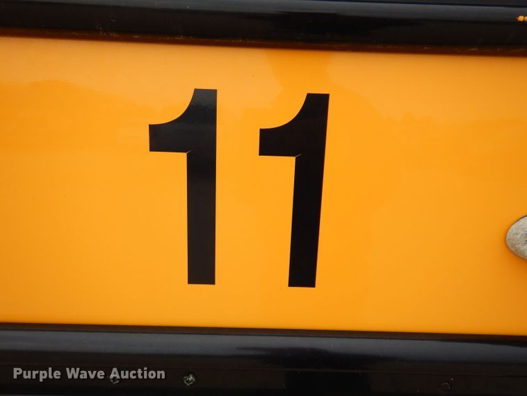 image for item KP9512 2007 Thomas Built B2  school bus