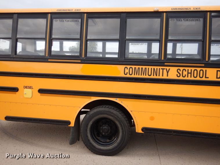 image for item KP9512 2007 Thomas Built B2  school bus