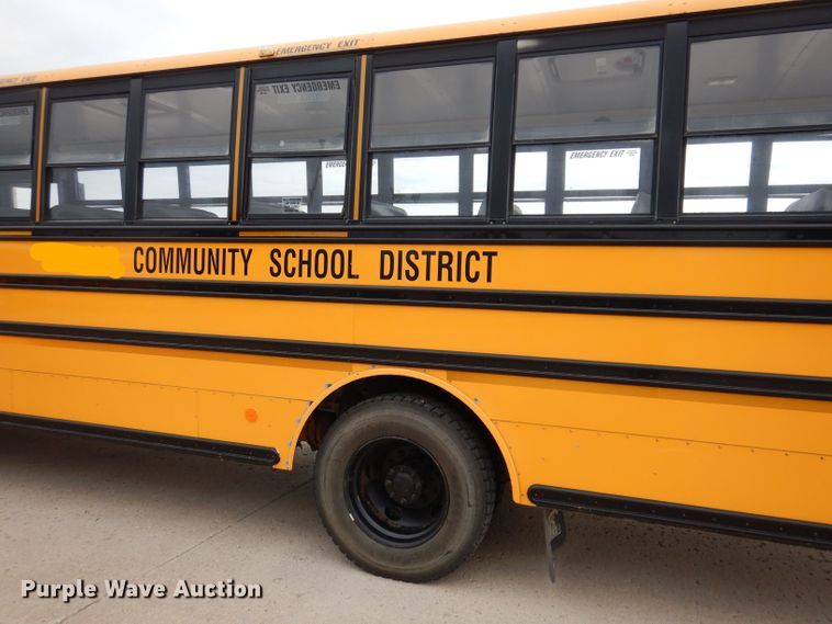 image for item KP9512 2007 Thomas Built B2  school bus