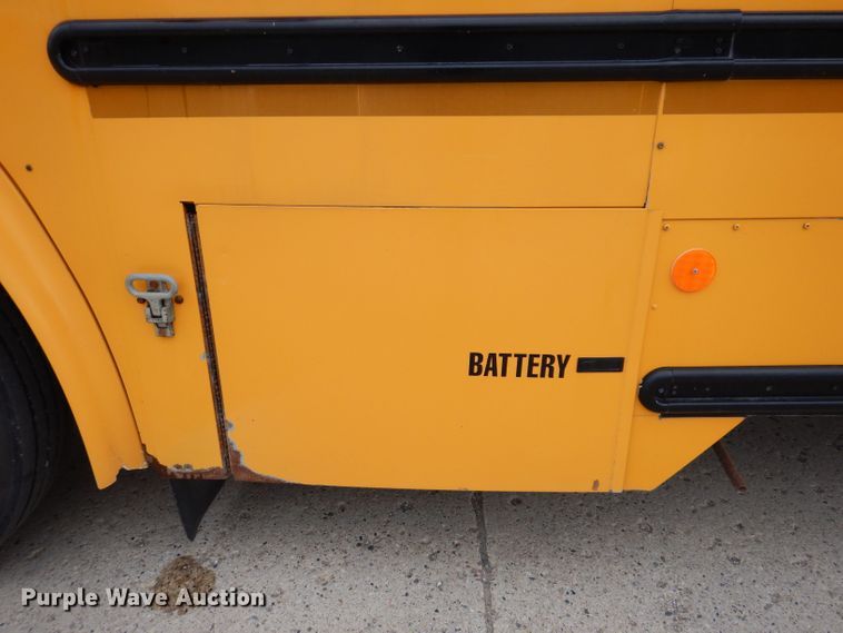 image for item KP9512 2007 Thomas Built B2  school bus