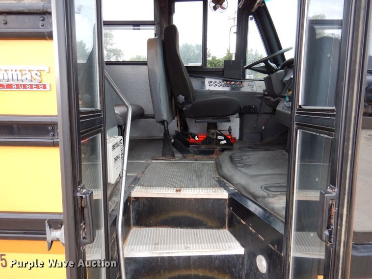 image for item KP9512 2007 Thomas Built B2  school bus