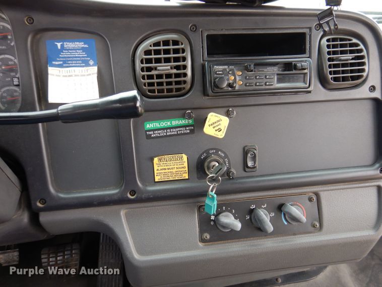 image for item KP9512 2007 Thomas Built B2  school bus