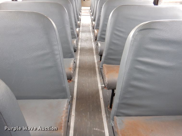 image for item KP9512 2007 Thomas Built B2  school bus